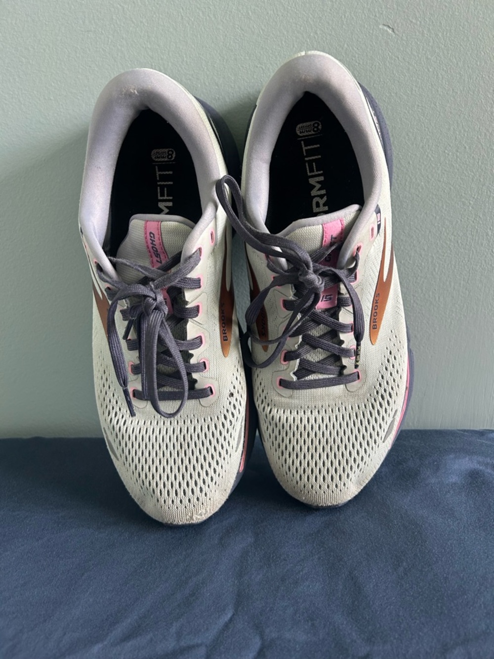 Brooks Women's Running Shoes in Light Green with Pink and Charcoal Accents - Picture 5 of 9